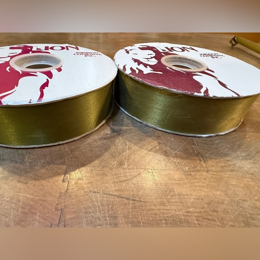 2 Lion Brand Moss Green Ribbon Spools 100 yards
